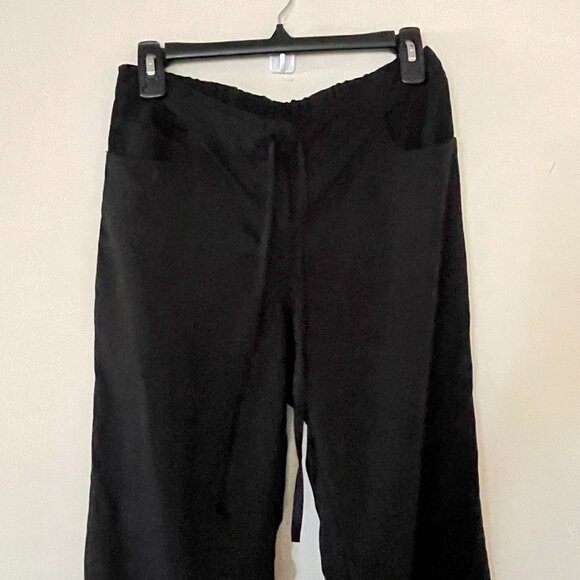 Turquoise scrub top and pants set with pockets - Picture 9 of 16